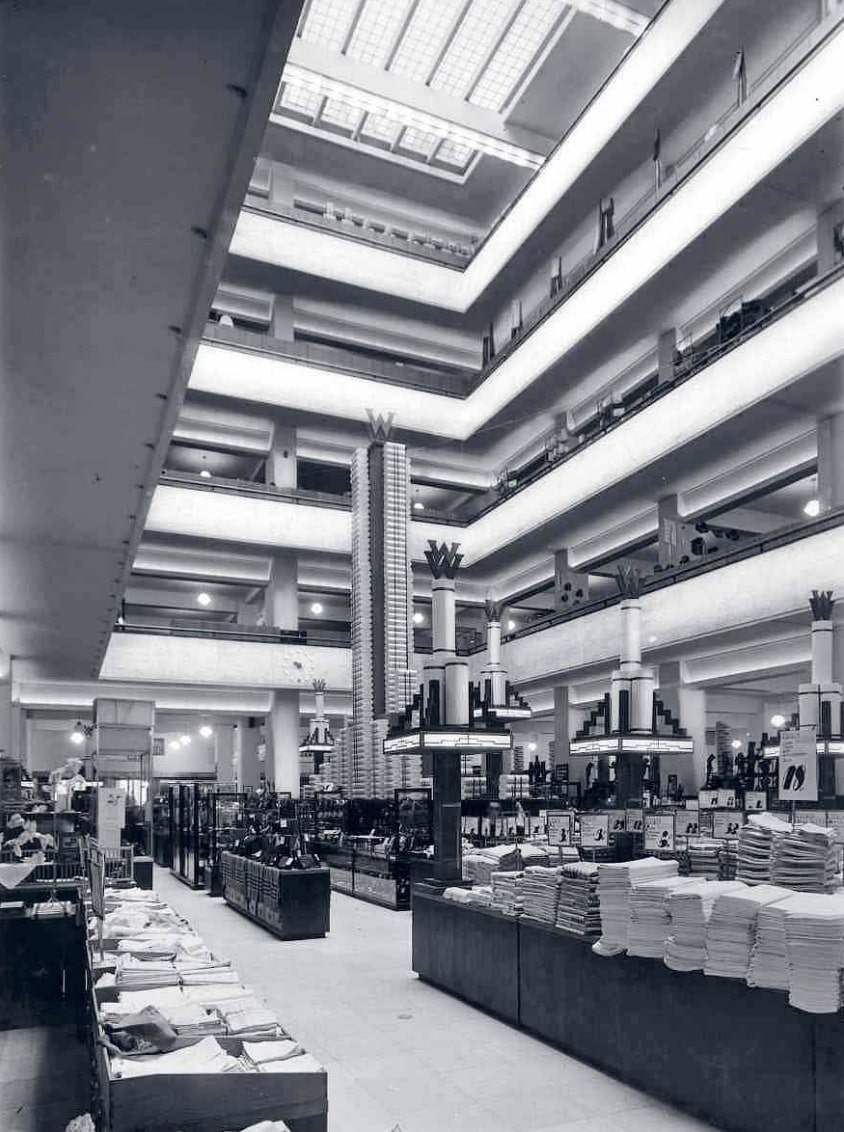 A rotterdami Bijenkorf fénycsarnoka, 1930, archív fotó